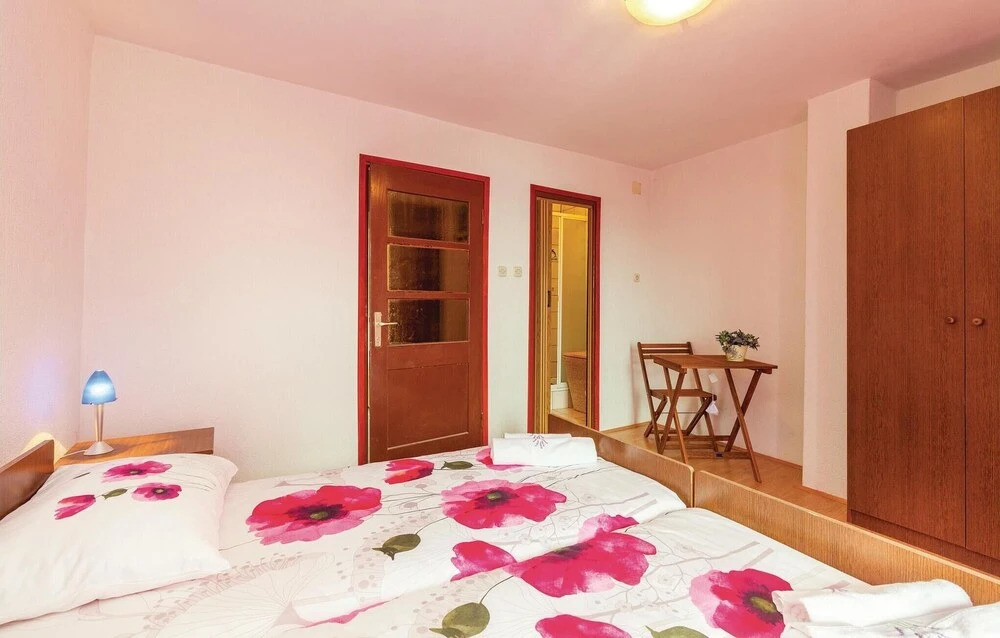 Stunning Home In Punat With Kitchen