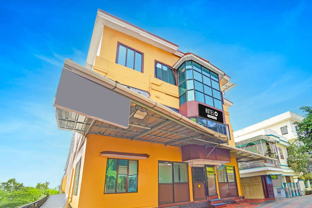 Hotel O Thammanam Kochi