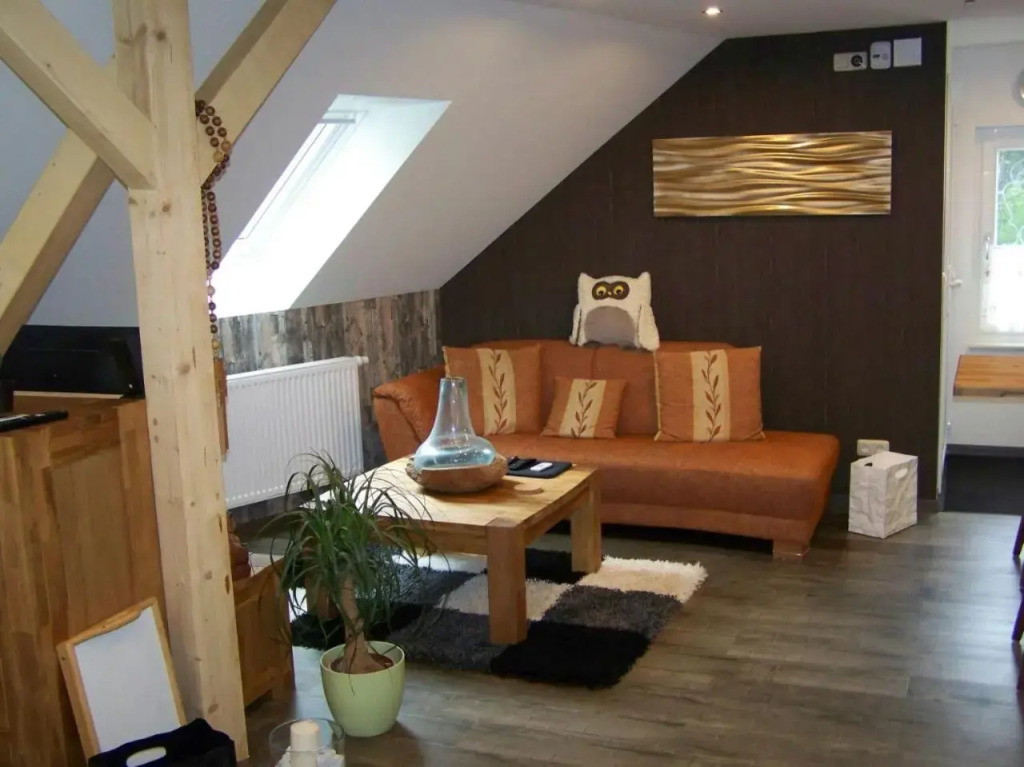 Loft-Ferienwohnung zur "Kfz-Schenke"