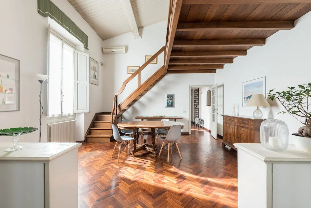 LEOPOLDA DREAM beautiful apartment sleeps 5!