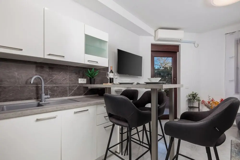 Apartment Isola