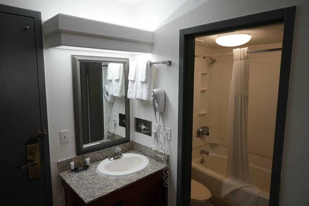 Ramada by Wyndham Tulsa Broken Arrow