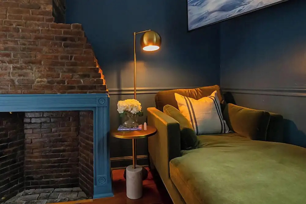 The Burbank Rose Inn