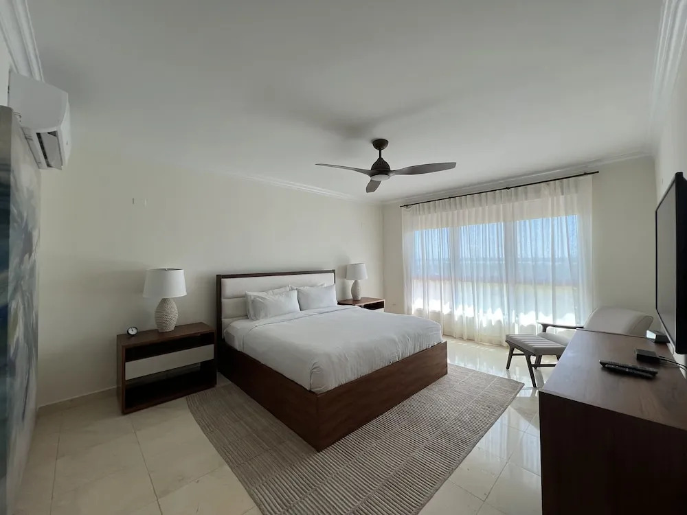 The Country Club Residences at Grand Reserve