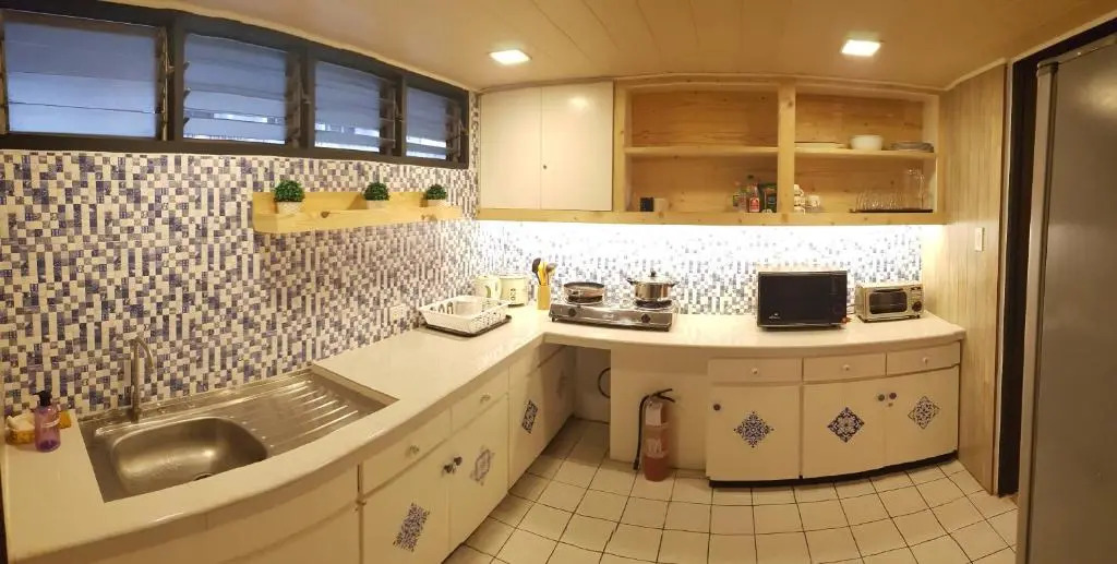 HOMESTAY DE MARQS - STYLISH and SPACIOUS 3 BEDROOM VACATION HOME