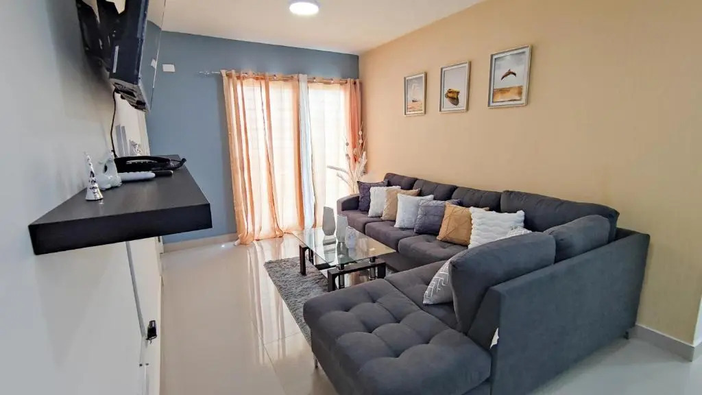 Gated Community with 24/7 Security Pool Fast Wifi