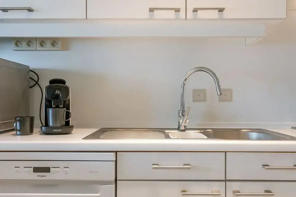 Beautiful Seaview Apartment With Private Garage