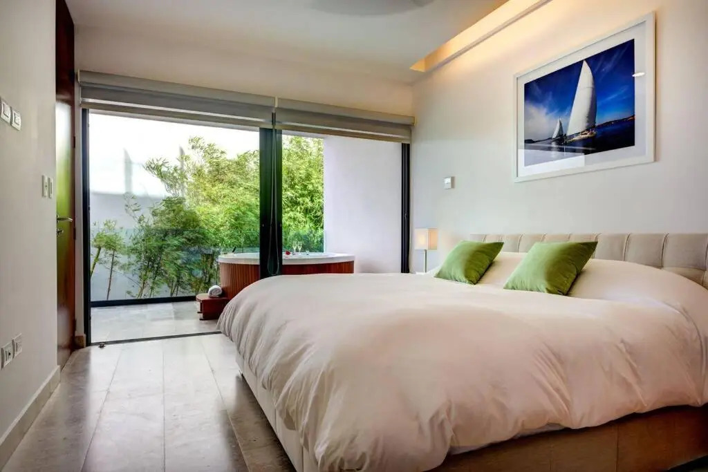 Brand New Classy Condo Just Steps from the Beach
