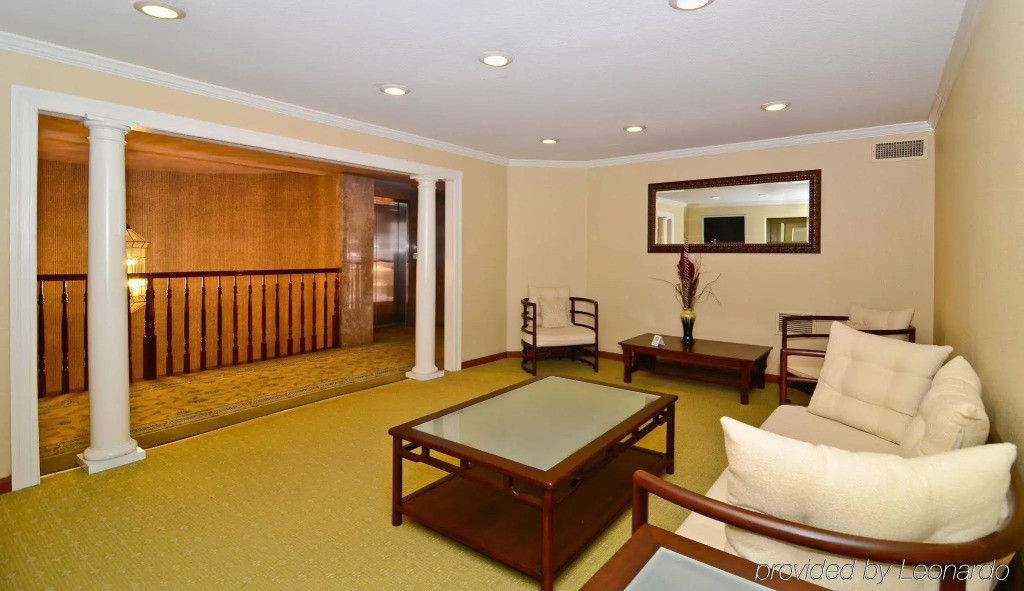 Best Western Plus Newport Mesa Inn
