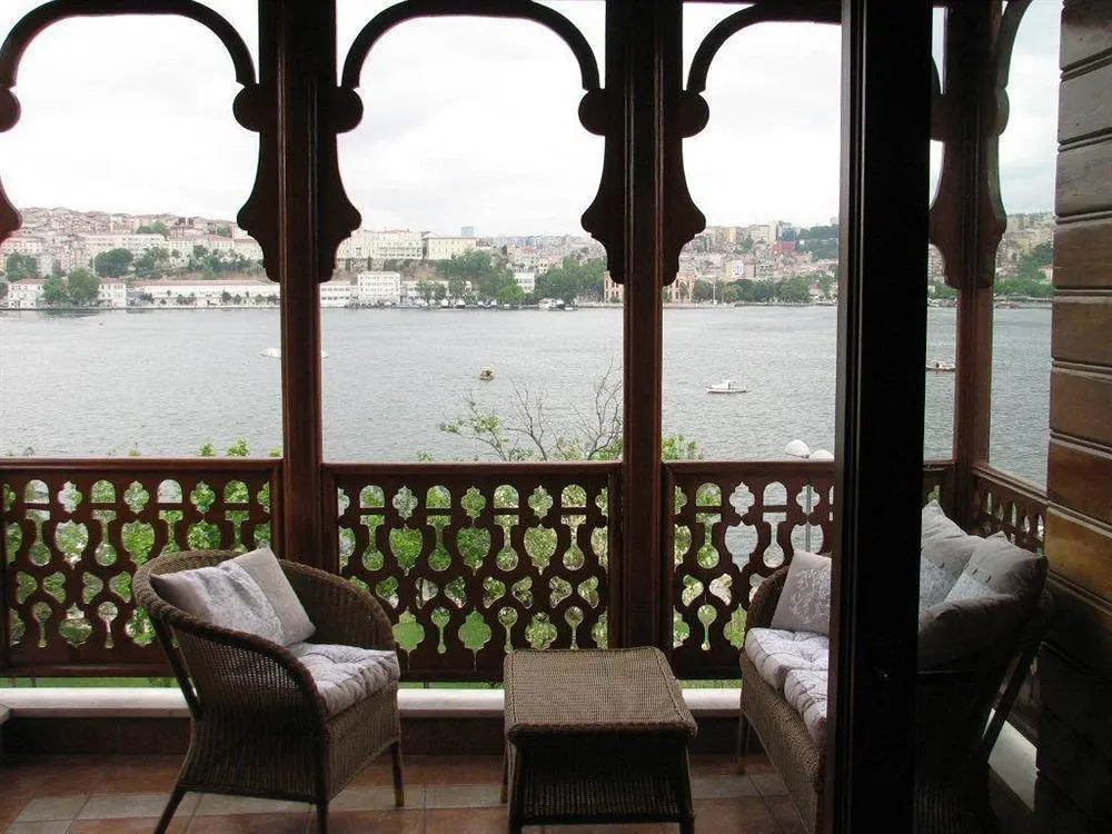 Balat Suites