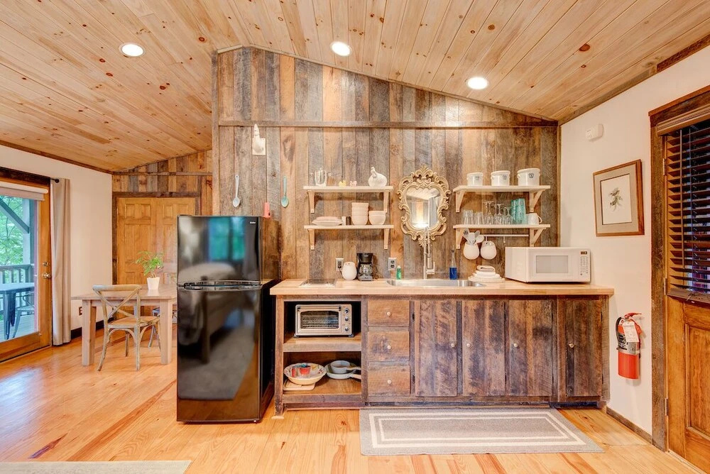 Heritage Hill Cabins