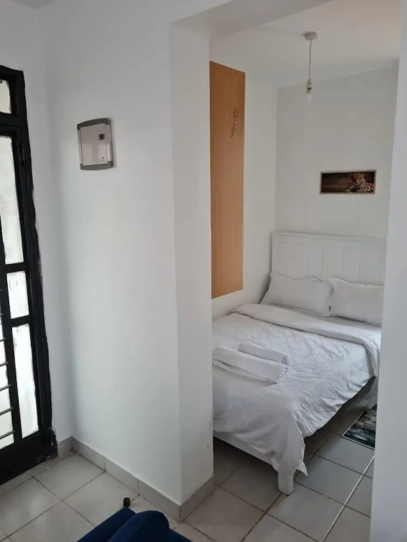Lux Suites Racecourse Gardens Studio Apartments