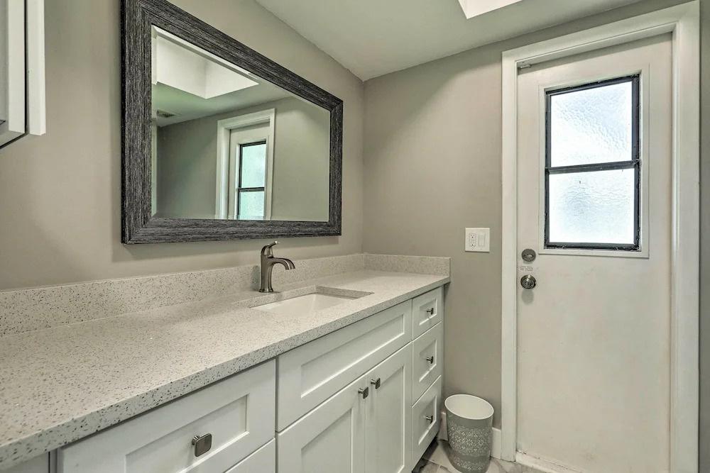Beautiful Cape Coral Home Near Dining & Shops