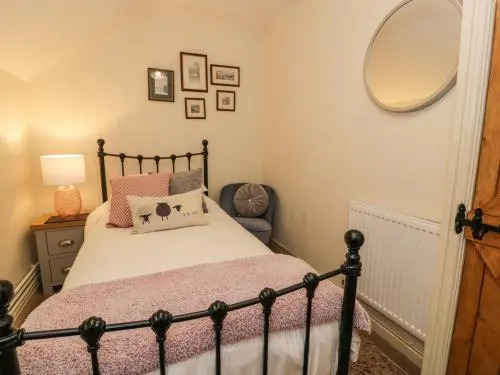 Glan-yr-afon Cottage