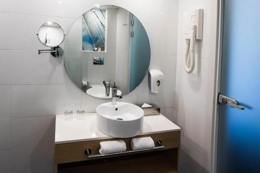 Eyal Hotel