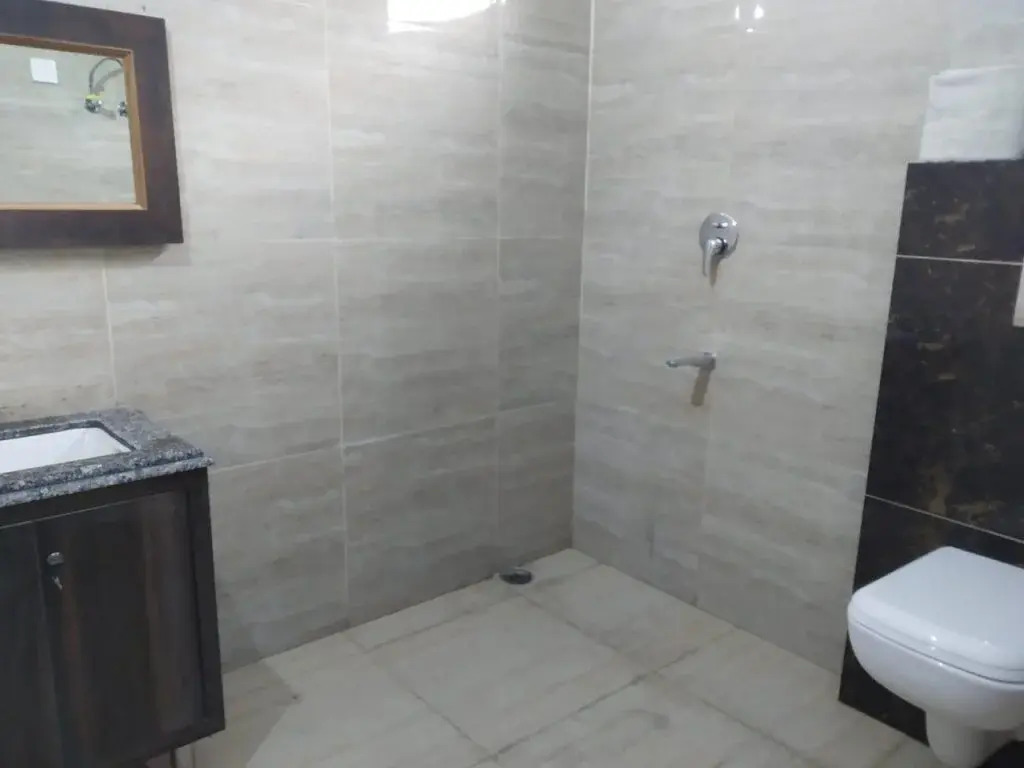 Hotel Grey Castle - Near Haridwar Railway Station