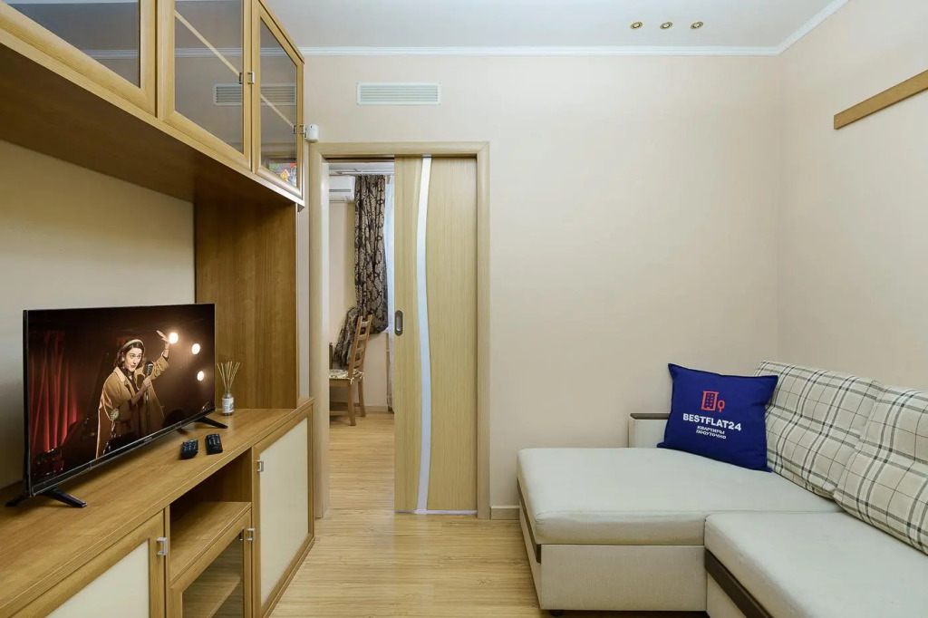 BestFlat24 (БэстФлэт24) на улице Енисейская 15