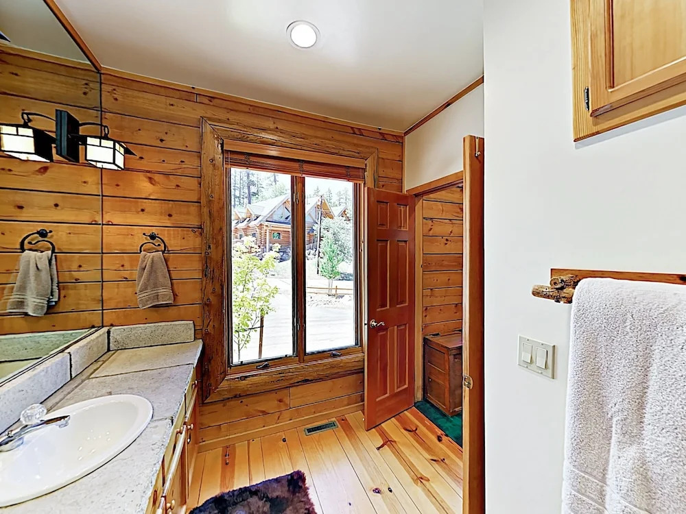 New Listing! Branchwater Lodge W/ Hot Tub & Game Loft 6 Bedroom Home