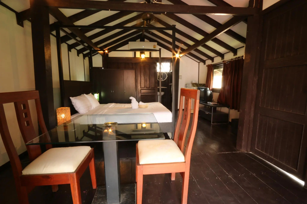 Villa Lao Traditional House
