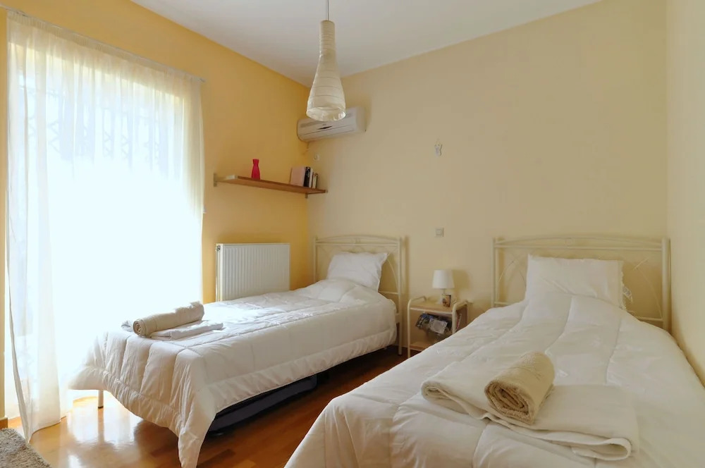 Family Apartment at Glyfada Close to the Beach