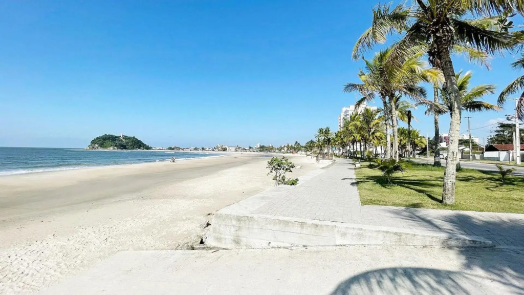 Maravilhoso Sobrado com Vista para o Mar