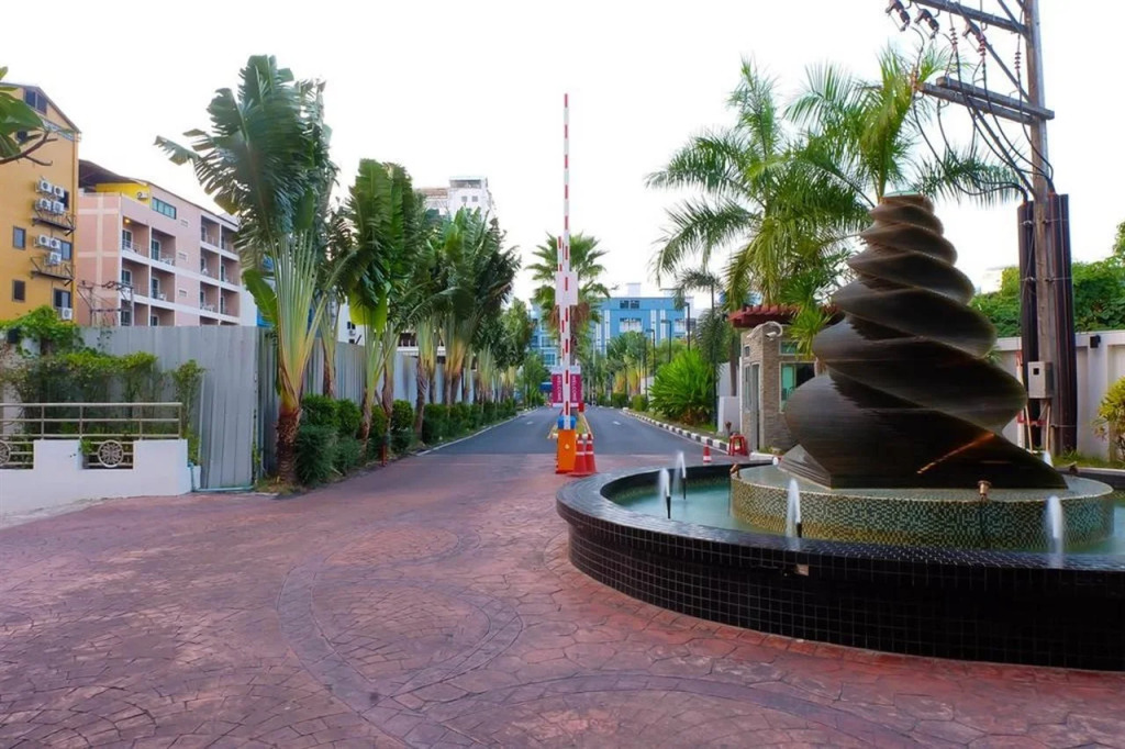 iCheck inn Residences Patong