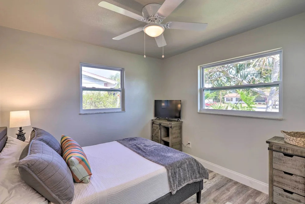Pet-friendly Merritt Island Home w/ Heated Pool