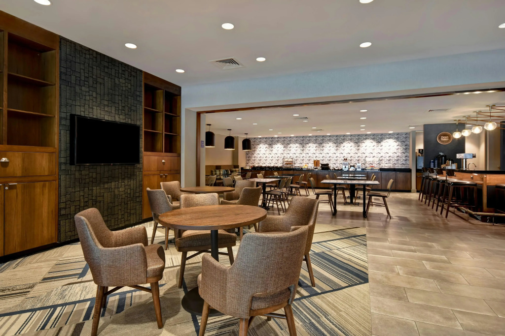 Four Points by Sheraton Boston Newton