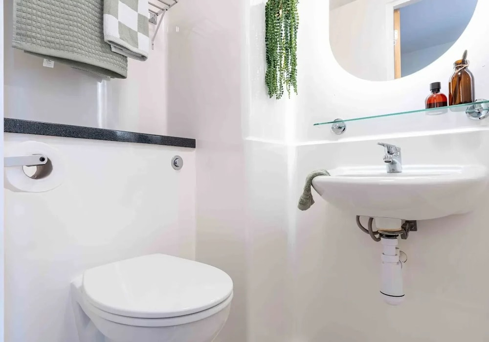 For Students Only - iQ Bristol by Bus Station and 15 Min to Uni