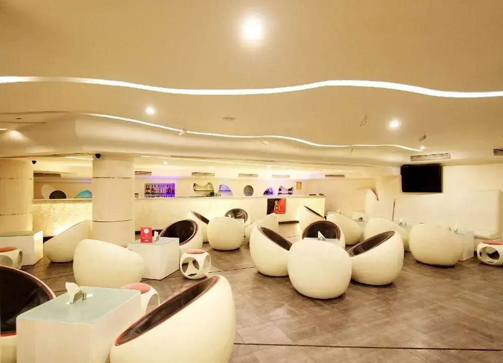 S Hotel