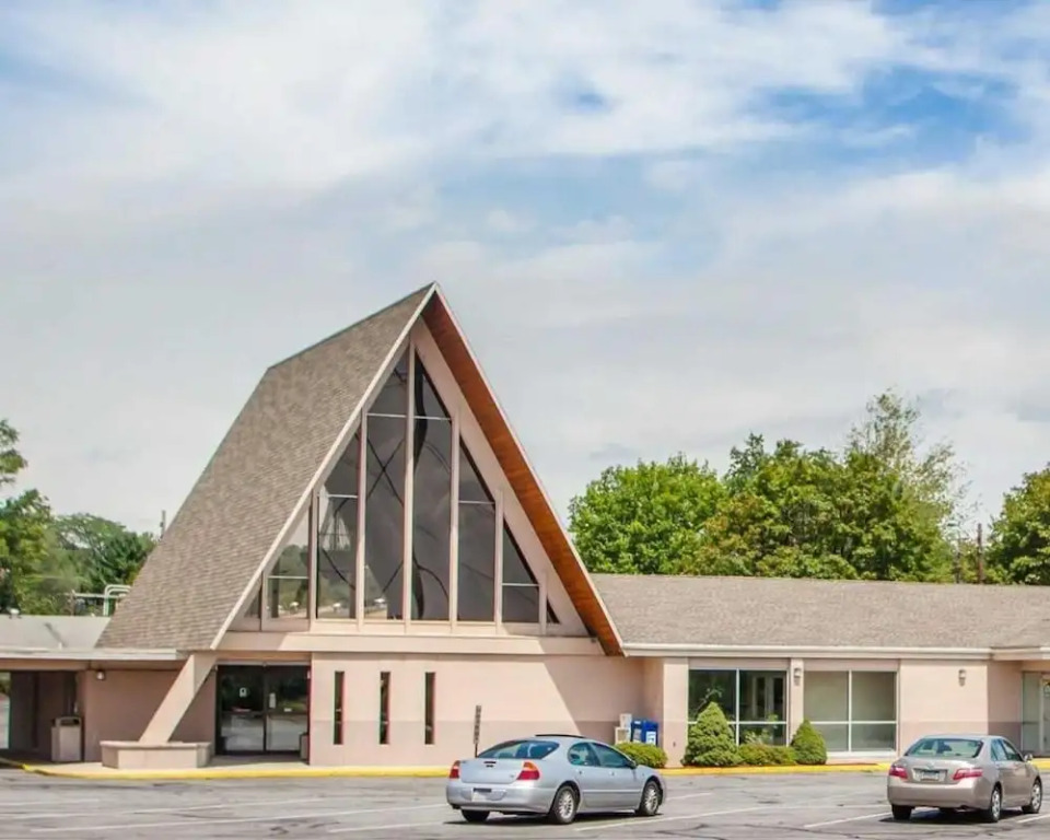 Econo Lodge Conference Center