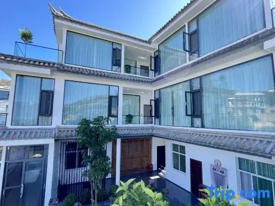 Dali Sanyinbang Courtyard Mountain Seaview Homestay (Shuanglang Qingshan Branch)