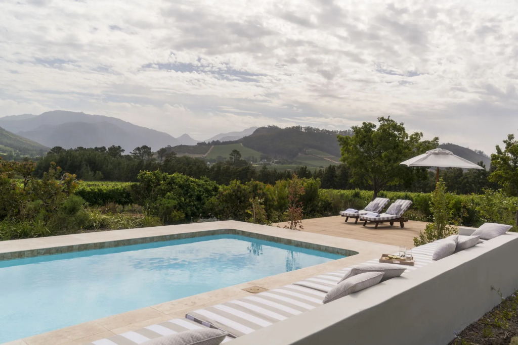 Cape Vue Country House