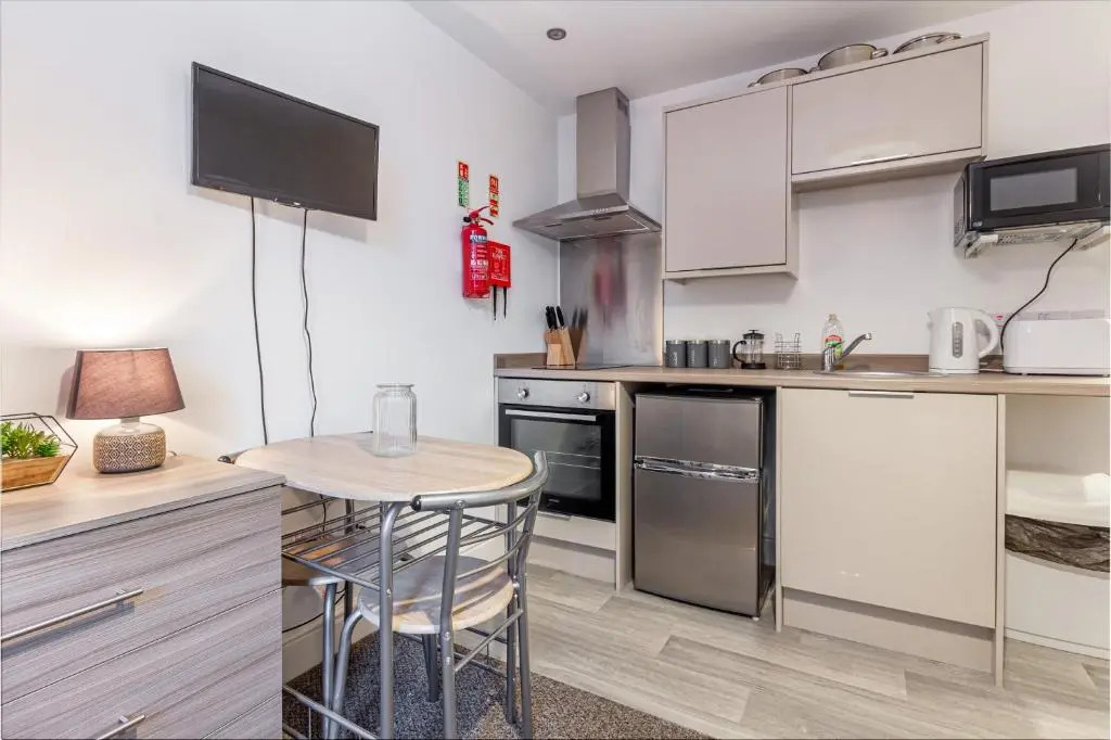 Flat 2, 15 Foregate Apartment - Worcester City Centre