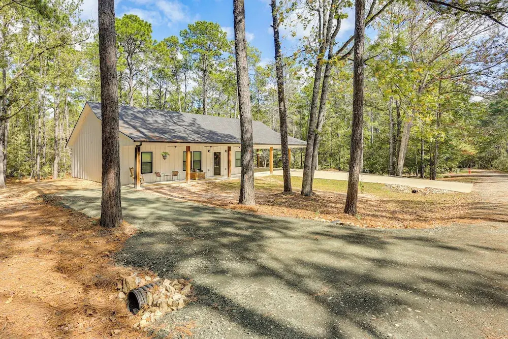 5 Mi to Lake! Home w/ Boat Parking & Pool Access