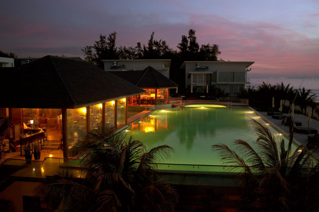 Villa Del Sol Beach Resort & Spa