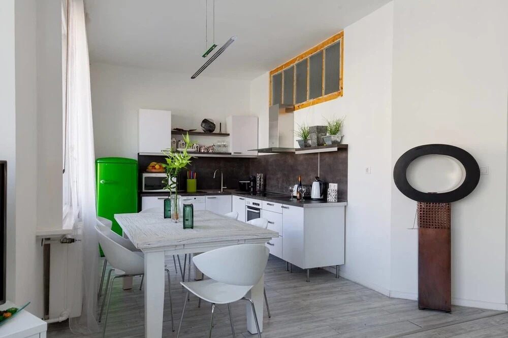 Lemon Apartment