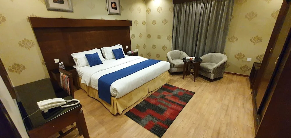 Saryet Al Hamra Hotel Apartments