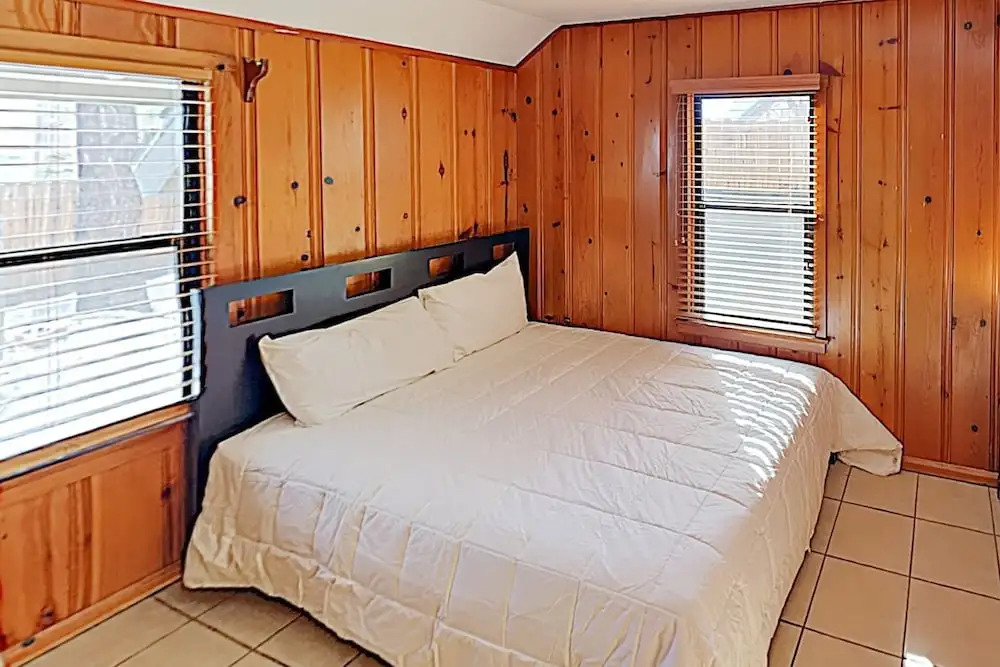 New Listing! Lake Getaway W/ Private Hot Tub 5 Bedroom Home