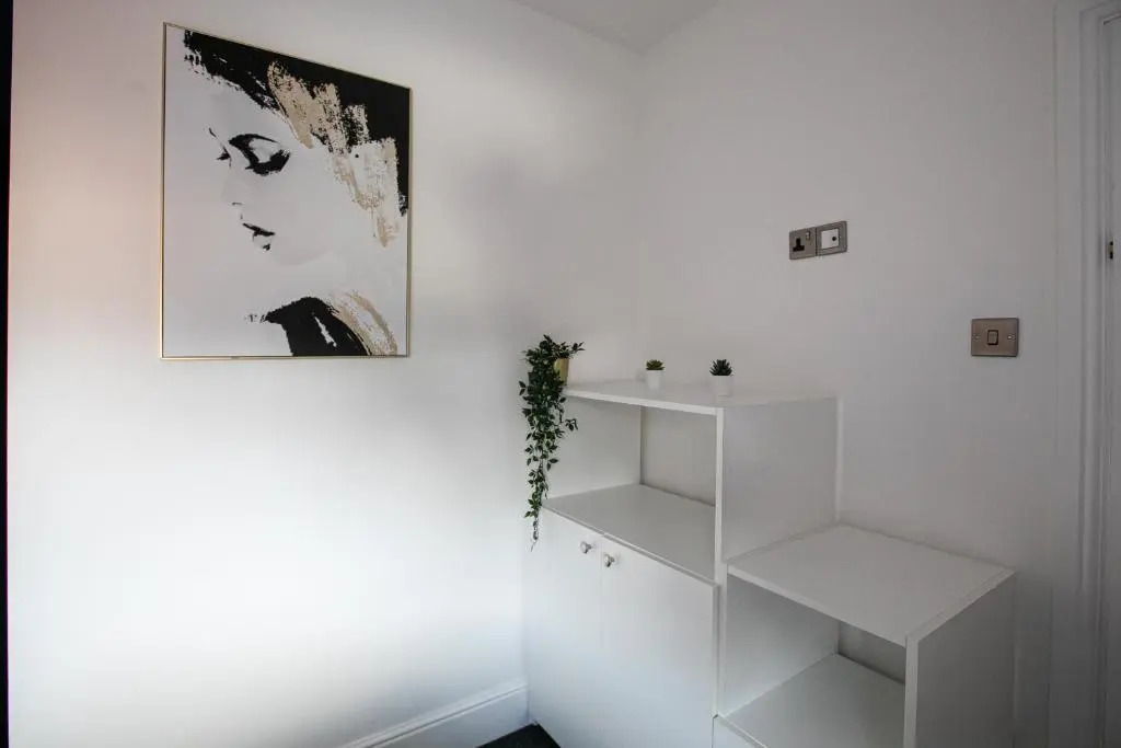Modern Contractor House & Garden & Free Parking