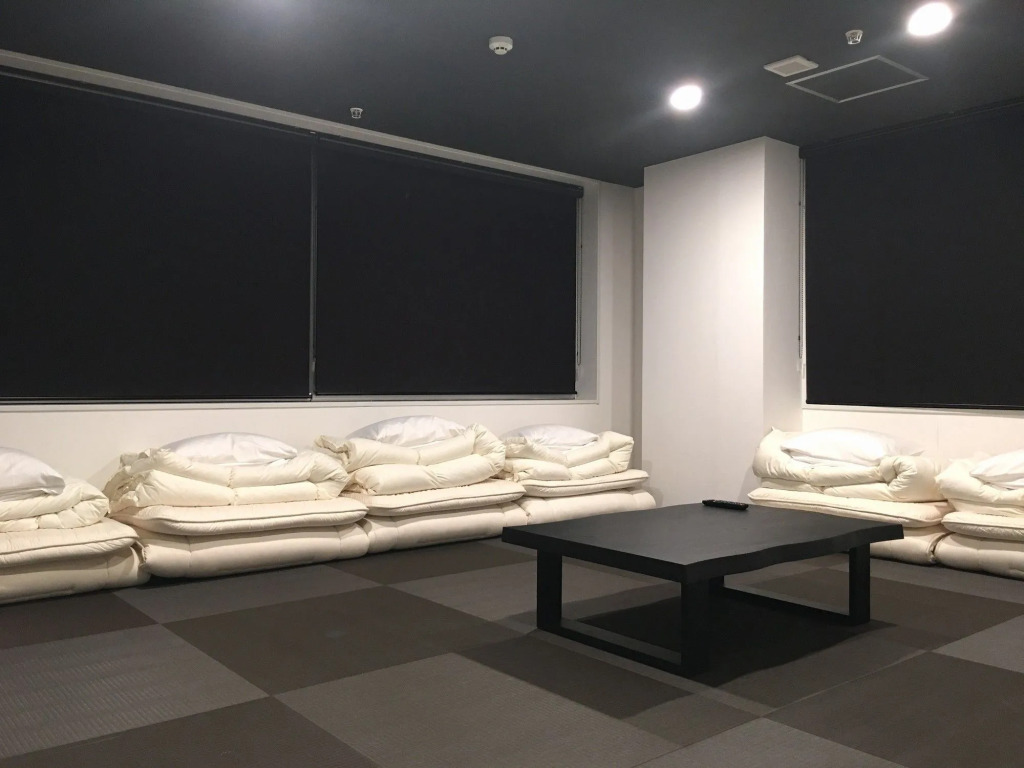 Very Hostel Namba