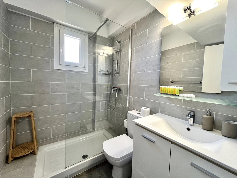 39 LCA - Stay Makenzie View Apartment