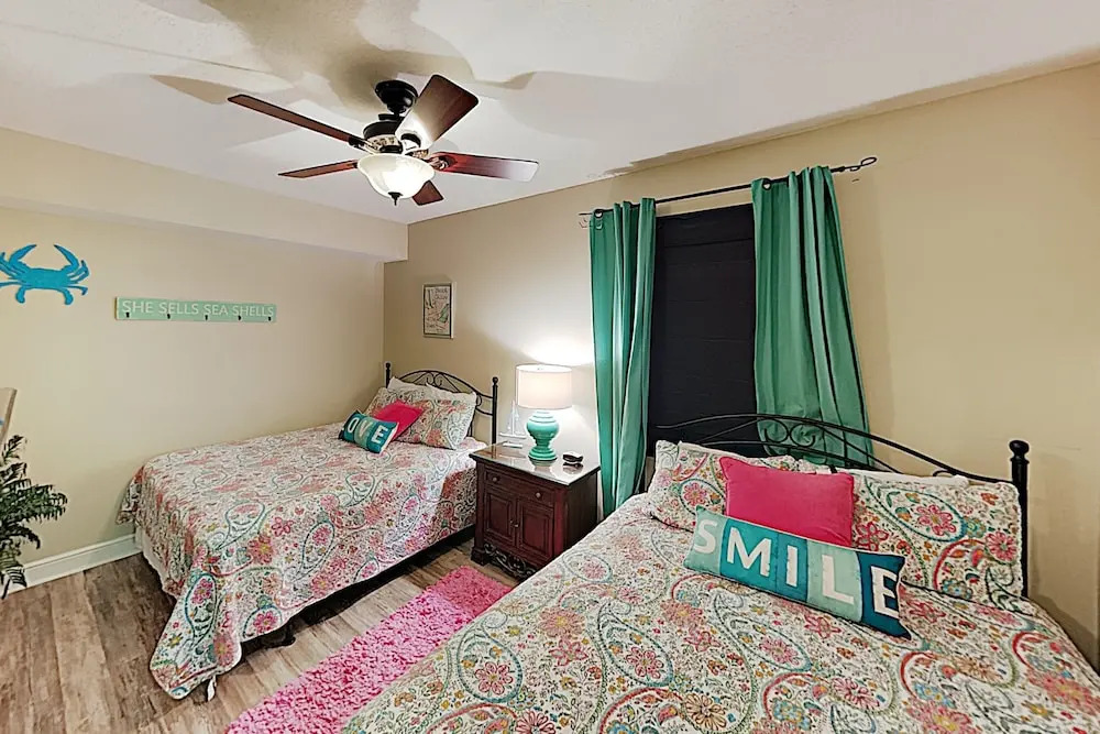 New Listing! Lovely Azure W/ Gulf-front Pool 3 Bedroom Condo