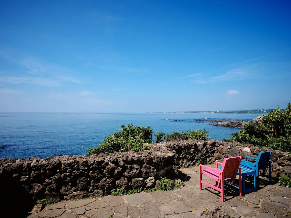 Shineville Luxury Resort