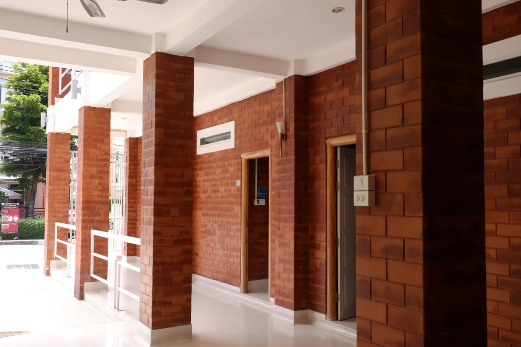 Changsova Hotel