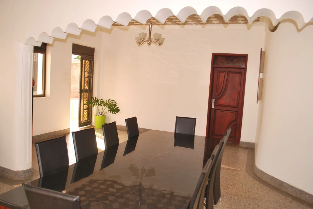 Mowicribs Hotel and Spa