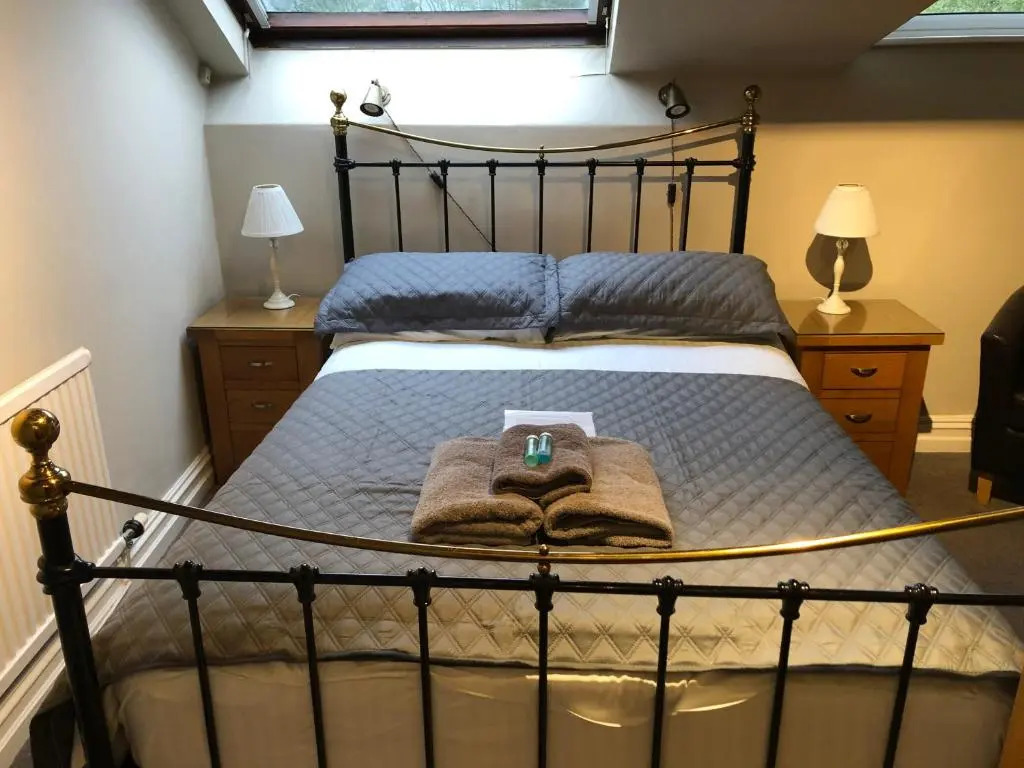 Autumn Leaves Guest House