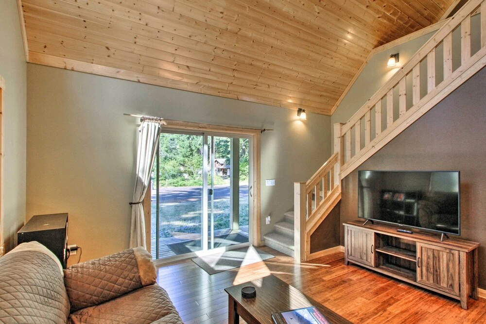 Cozy Hikers Getaway, 5 Mi to Mt Rainier Natl Park