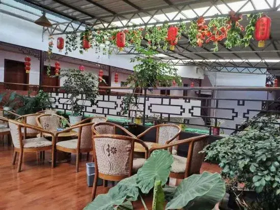 Jundong Hotel (Jianshui Ancient City Chaoyang Building Branch)