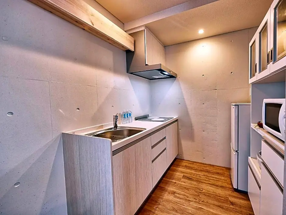 Yomitan Condhotel ND